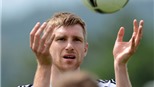 Mertesacker hoàn toàn bình phục cho trận chiến với BĐN